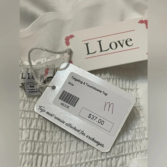 L Love Tailgating &‎ Touchdown White Top NWT - Picture 4 of 5